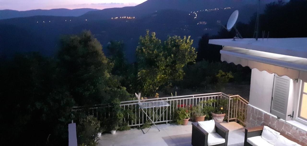 Villa George Poros House Exterior foto